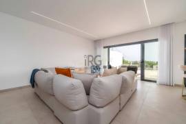 Stunning Modern Townhouses with Panoramic Views in Vale d’Eguas
