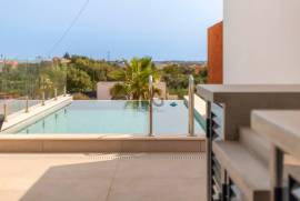 Stunning Modern Townhouses with Panoramic Views in Vale d’Eguas