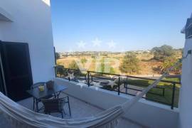 ALBUFEIRA – SALGADOS | 1-BEDROOM APARTMENT WITHIN WALKING DISTANCE TO THE BEACH