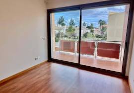 Top Floor Golf-Front Apartment with Private Rooftop Terrace, Vilamoura