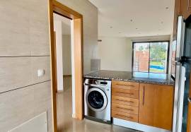 Top Floor Golf-Front Apartment with Private Rooftop Terrace, Vilamoura