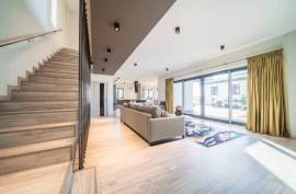 Luxury 5 Bed Villa For Sale in Calahonda Malaga