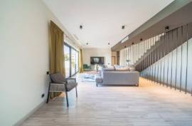 Luxury 5 Bed Villa For Sale in Calahonda Malaga