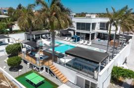 Luxury 5 Bed Villa For Sale in Ayia Napa