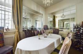 Luxury 3 Bed Flat For sale in Hove Brighton United