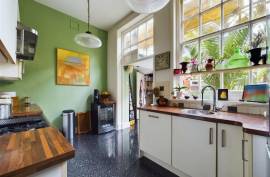 Luxury 3 Bed Flat For sale in Hove Brighton United