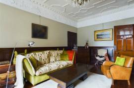 Luxury 3 Bed Flat For sale in Hove Brighton United