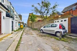 Luxury 3 Bed Flat For sale in Hove Brighton United