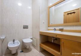 Studio Apartment in Building with Pool in Portimão