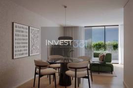 2 bedroom apartment with suite, 2 balconies and garage in Paranhos, near Boavista