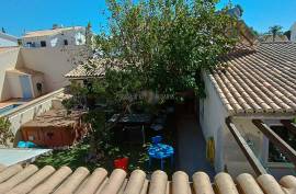 Traditional Villa with Detached Studio for Sale in Montinhos da Luz, near Praia da Luz