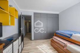 Renovated 3 Bedroom Apartment Emesinde