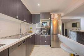 Renovated 3 Bedroom Apartment Emesinde