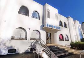 Space in a shopping center, ideal for storage or office located in Montes de Alvor