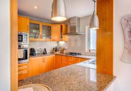 3-Bedroom Villa with Private Jacuzzi | Panoramic Golf Course Views & Pool | Lagoa, Algarve