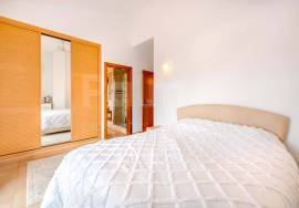 3-Bedroom Villa with Private Jacuzzi | Panoramic Golf Course Views & Pool | Lagoa, Algarve