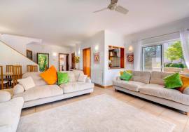 3-Bedroom Villa with Private Jacuzzi | Panoramic Golf Course Views & Pool | Lagoa, Algarve