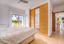 3-Bedroom Villa with Private Jacuzzi | Panoramic Golf Course Views & Pool | Lagoa, Algarve