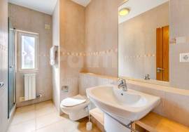 3-Bedroom Villa with Private Jacuzzi | Panoramic Golf Course Views & Pool | Lagoa, Algarve