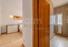 3-Bedroom Villa with Private Jacuzzi | Panoramic Golf Course Views & Pool | Lagoa, Algarve