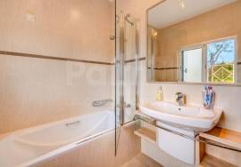 3-Bedroom Villa with Private Jacuzzi | Panoramic Golf Course Views & Pool | Lagoa, Algarve