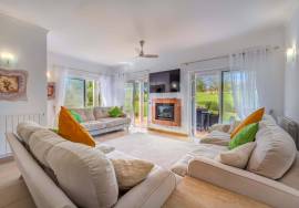 3-Bedroom Villa with Private Jacuzzi | Panoramic Golf Course Views & Pool | Lagoa, Algarve