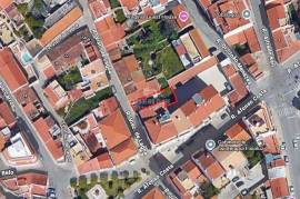 Building Plot with Approved Project | T3 Townhouse with Garage and Pool | Lagoa