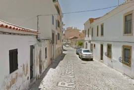 Building Plot with Approved Project | T3 Townhouse with Garage and Pool | Lagoa