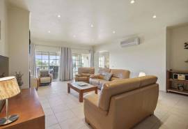 Carvoeiro - 4-bedroom villa within walking distance of Carvoeiro