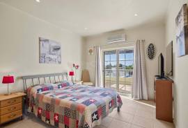 Carvoeiro - 4-bedroom villa within walking distance of Carvoeiro