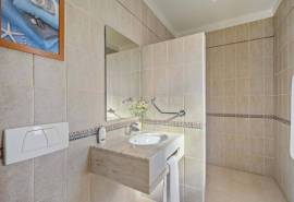 Carvoeiro - 4-bedroom villa within walking distance of Carvoeiro