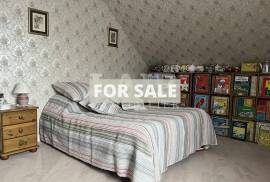 Beautiful Detached House with Lovely Garden