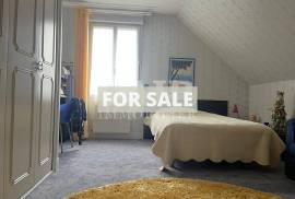 Beautiful Detached House with Lovely Garden