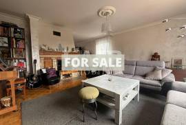 Beautiful Detached House with Lovely Garden