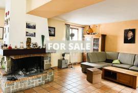 Spacious Detached Villa With Nice Garden