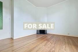 Traditional House with Garden