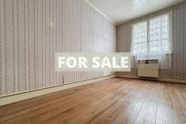 Traditional House with Garden