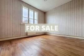 Traditional House with Garden