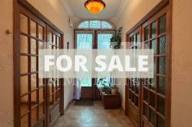 Lovely Detached House and Garden