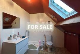 Detached House with Garden