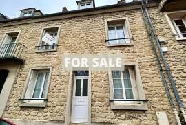 Town House with Nice Garden