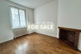 Town House with Nice Garden