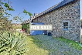Country House with Bundles of Character