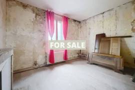 Detached Country House to Renovate