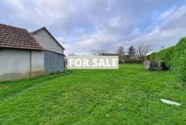 Detached Country House with Outbuilding