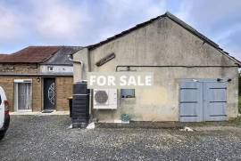 Detached Country House with Outbuilding