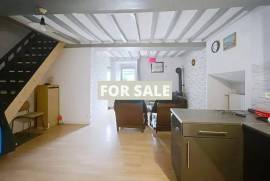 Detached Country House with Outbuilding