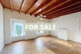 Detached Country House with Outbuilding