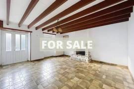 Detached Country House with Outbuilding