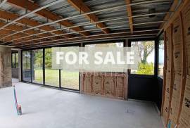 Detached Country House to Finish Renovation